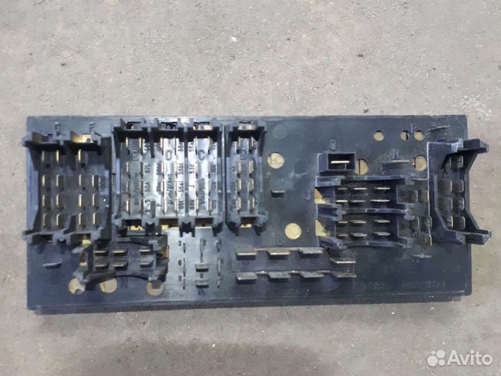 Блок предохранителей ауди 80 б4