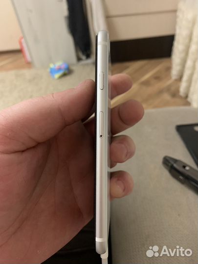 iPhone SE (2020), 64 ГБ