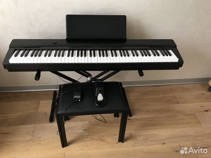 Цифровое пианино Casio Privia PX-135