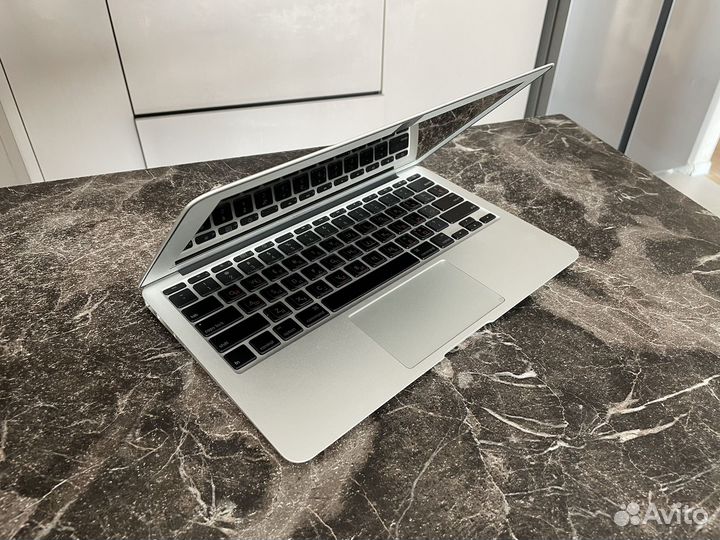 Apple macbook Air 11