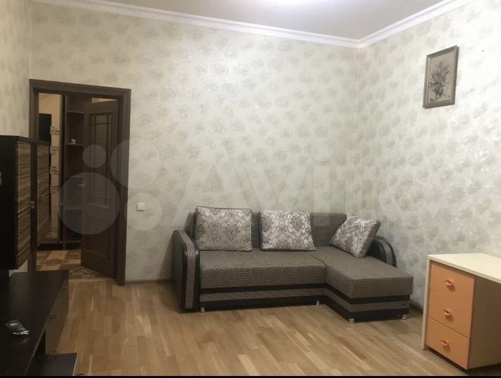 2-к. квартира, 83 м², 2/9 эт.