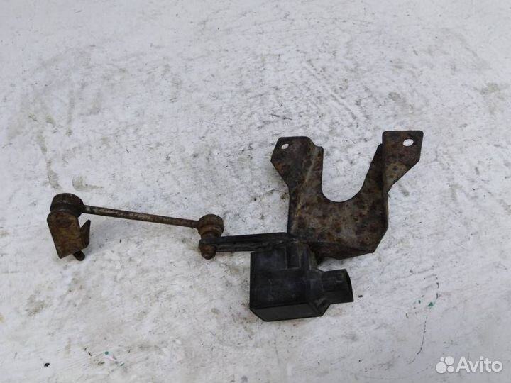 Датчик уровня подвески 4B0907503A