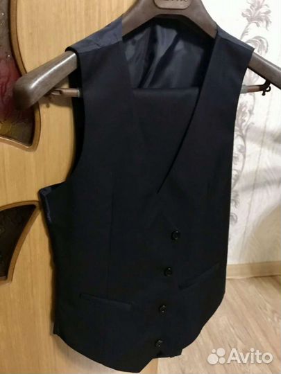 Продаётся костюм