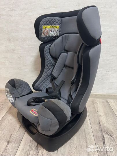 Автомобильное кресло