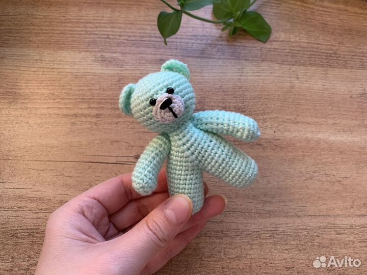 Маленькая мягкая игрушка вязаный мишка в подарок