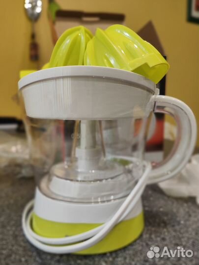 Соковыжималка цитрусовая Starwind SJ 1121 30Вт