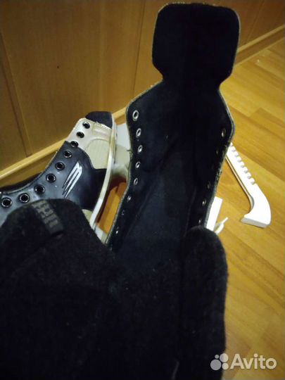 Коньки Bauer
