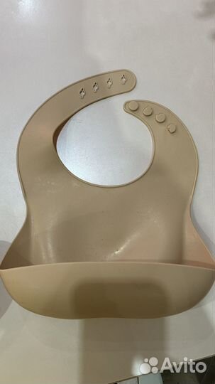 Нагрудник силиконовый