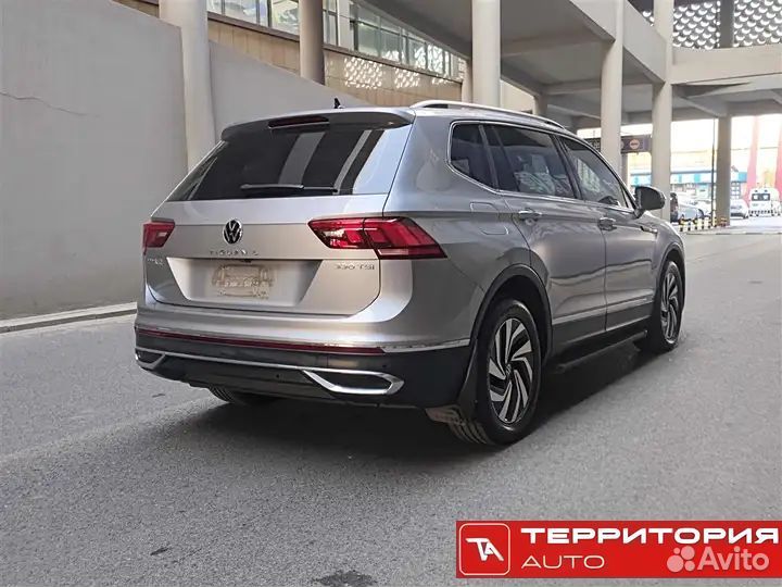 Volkswagen Tiguan L 2.0 AMT, 2022, 42 000 км