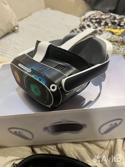 Продаю шлем vr pico 4