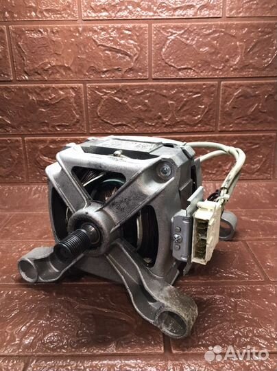 Двигатель от стиральной машины indesit