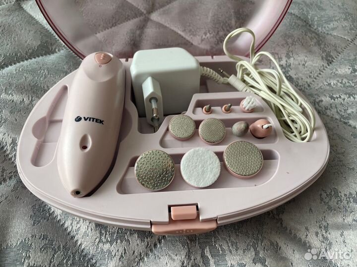 Маникюрный набор Vitek VT-2204 PK