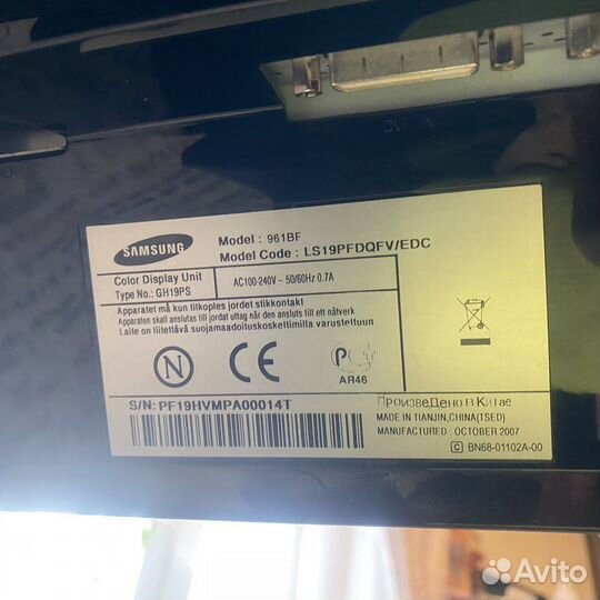 Монитор Samsung