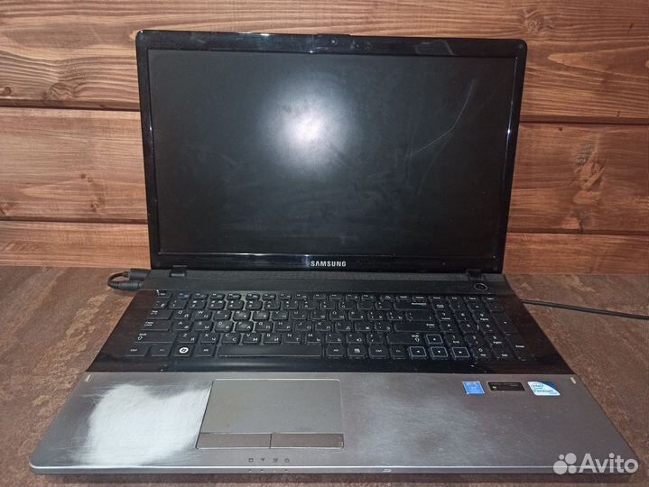 Samsung np300e7z