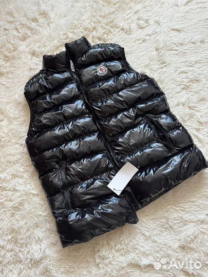 Жилетка moncler черная глянцевая