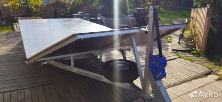 Продам прицеп для Аэролодки 6.5 м. с трапами