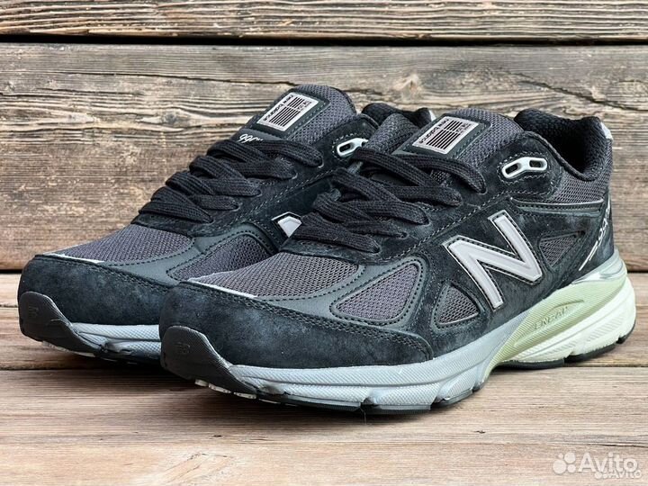 New Balance 990 v4 Black