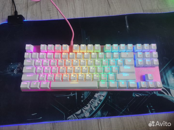 Клавиатура, мышь и коврик