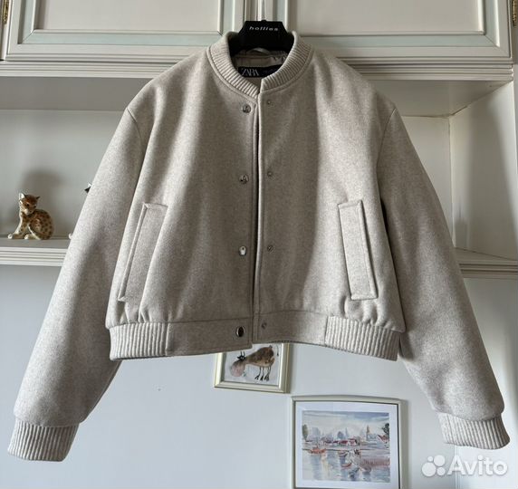 Бомбер Zara