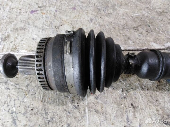 Привод передний правый