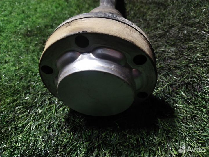 Привод задний левый Volkswagen Touareg