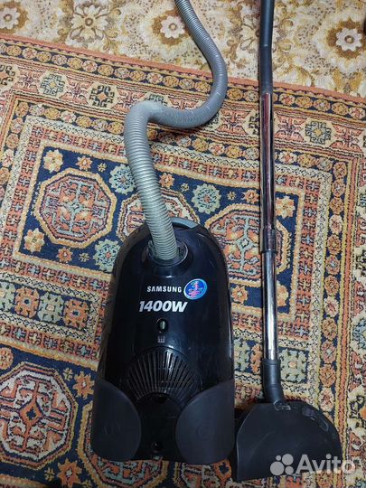 Пылесос Samsung 1400