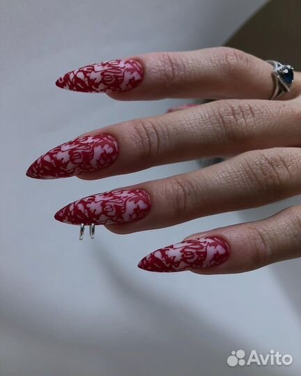 Маникюр педикюр