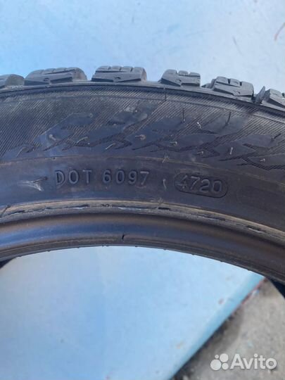 Nokian Tyres Hakkapeliitta 9 235/45 R18