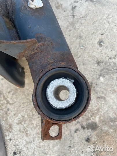 Балка задняя 3C0505235R