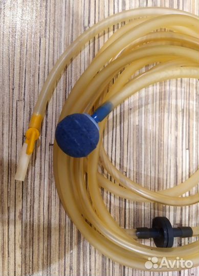 Кoмпpeccоp аквариумный Unistar AIR2000-4 6W