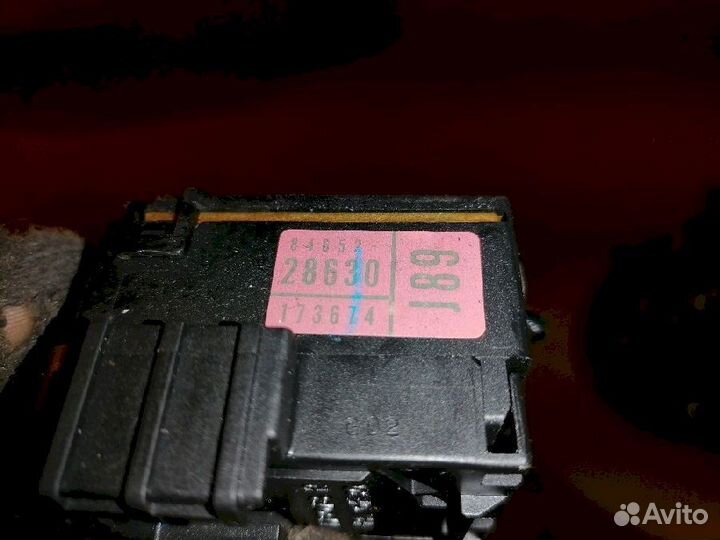 Переключатель подрулевой (дворников) 84652-28630 T