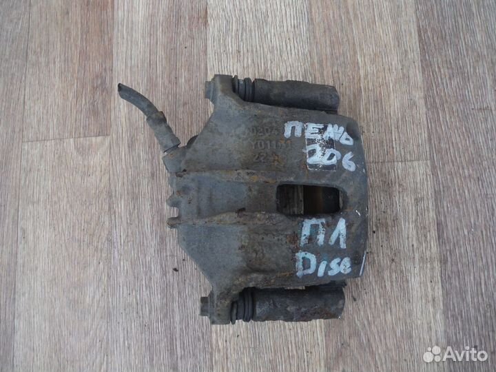 Суппорт передний левый Peugeot 206 2004