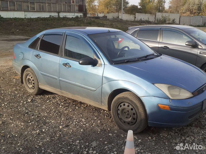 Ford Focus 2.0 AT, 1999, 200 000 км