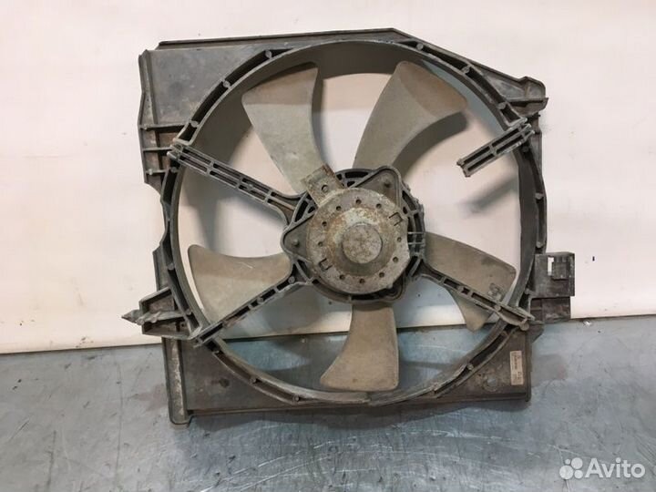 Вентилятор радиатора Mazda Familia седан BJ bhalp