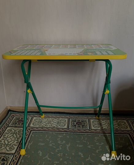 Детский столик