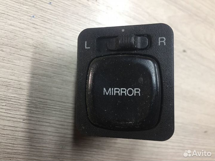 Блок управления зеркалами Honda Integra 2 с1989-19