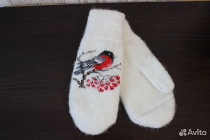 Варежки вязаные женские