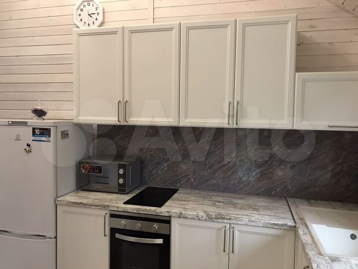 Дом 20 м² на участке 8 сот.