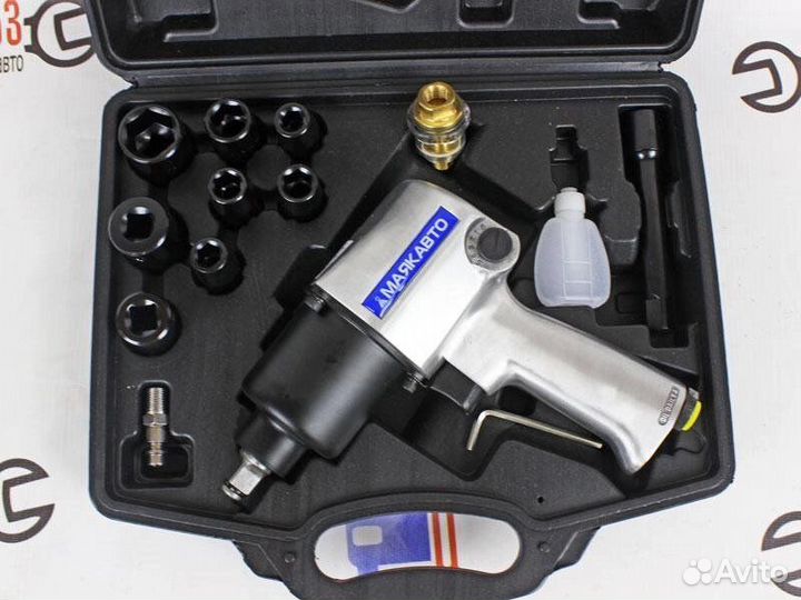 Пневмогайковерт 1/2 680Nm с набором головок