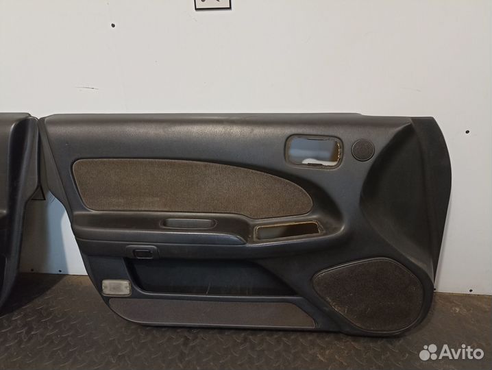 Обшивка двери для Nissan Maxima A32