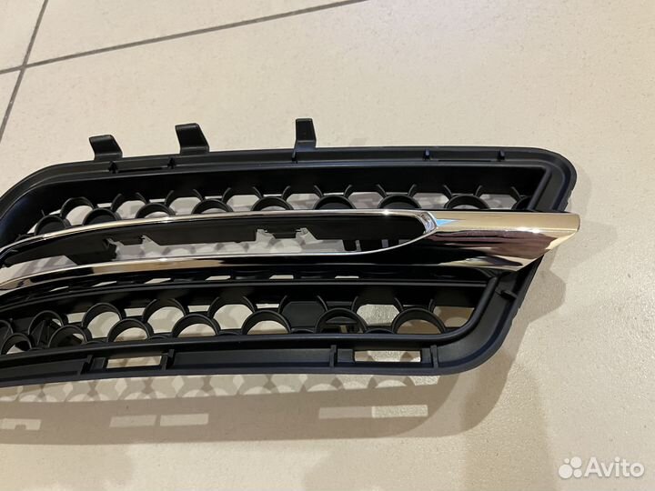 Решетка бампера правая Mercedes W212 AMG дорестайл