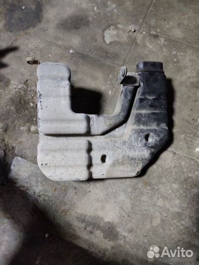 Резонатор воздушного фильтра Mitsubishi Galant 9