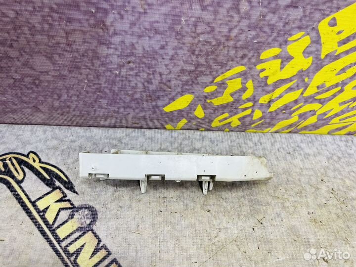 Кронштейн переднего бампера правый Focus Фокус 3