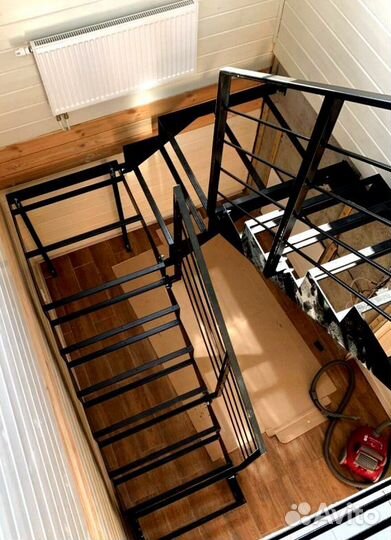 Обшивка ступеней Ясенем