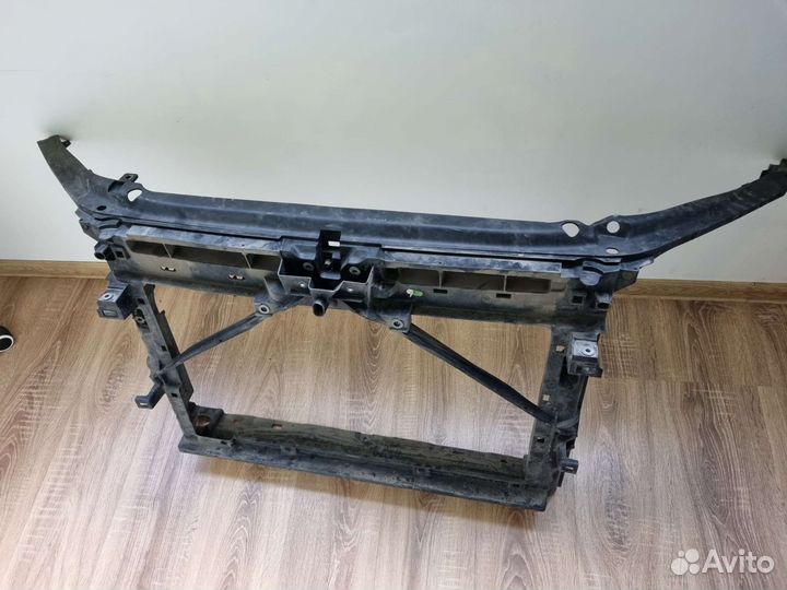 Skoda octavia а7 передняя панель (телевизор)