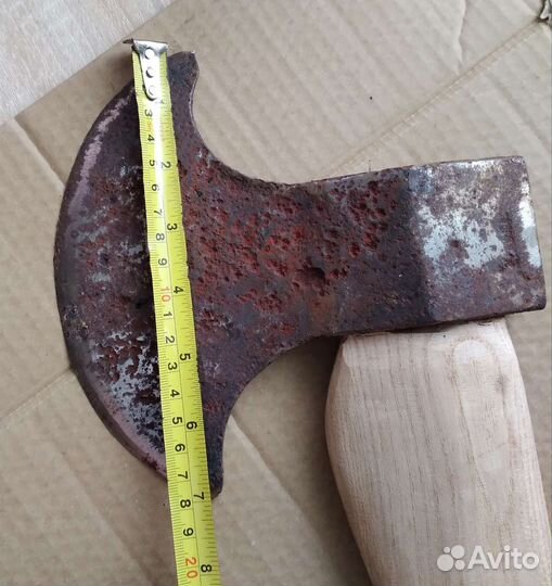 Топор старинный