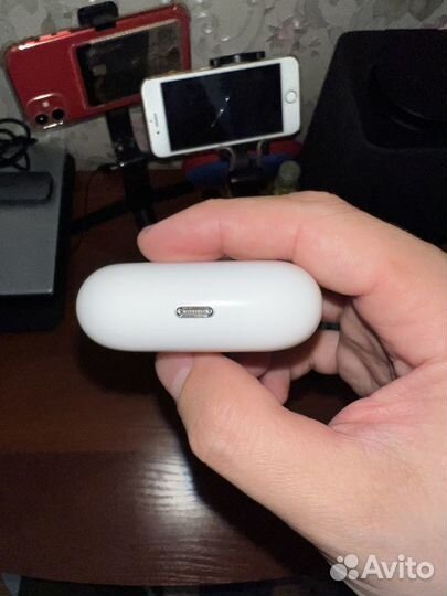 Airpods pro 1 (кейс без наушников. оригинал)