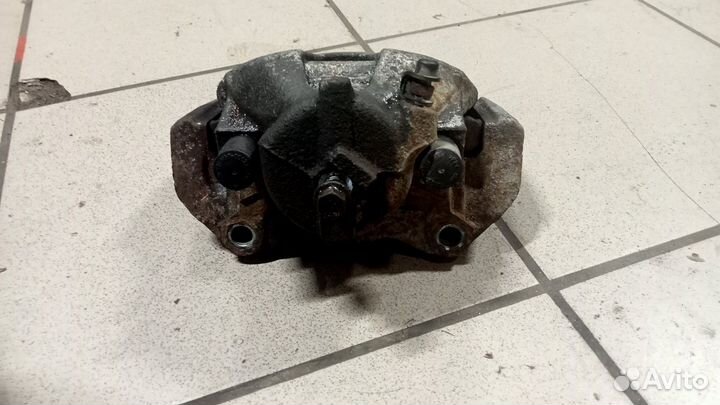 Передний правый тормозной суппорт Астра Н