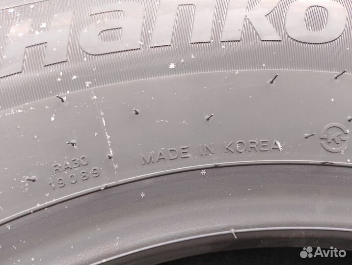 Hankook Vantra ST AS2 RA30 205/75 R16C 110R