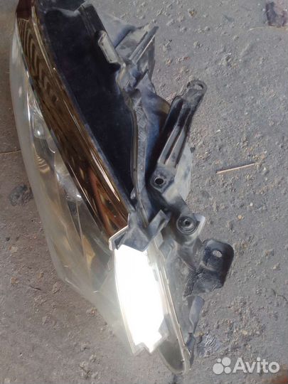 Фара на Камри 55